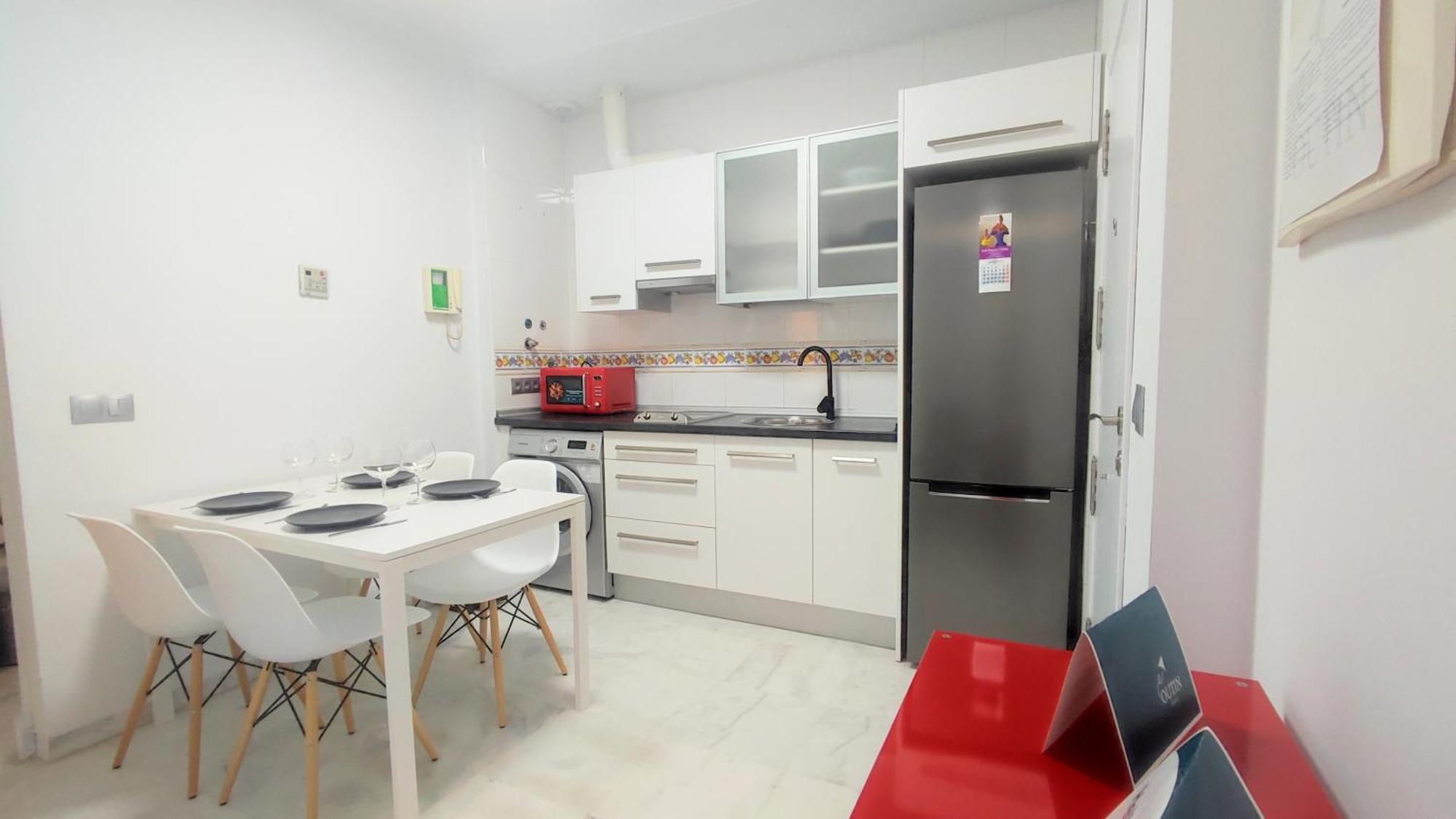Casa Real, Oasis Sin Ruido En Triana *